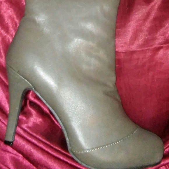 Boots - Picture 1 of 1